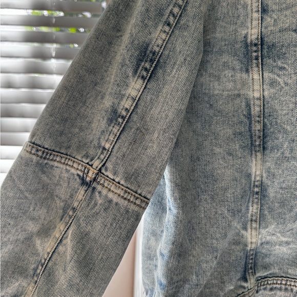 Free people denim jacket - Picture 2 of 4